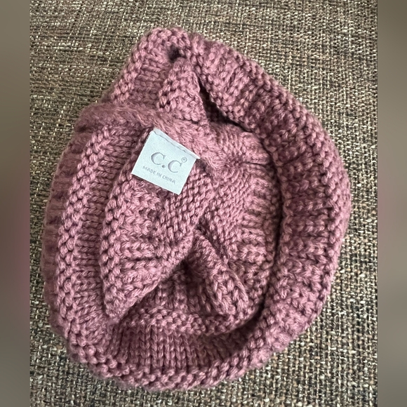 NWT NEW Set of 2 CC Knitted Beanies with Pom Poms - Picture 5 of 5